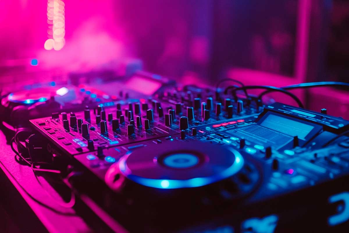 Como Escolher o DJ Perfeito para Seu Evento